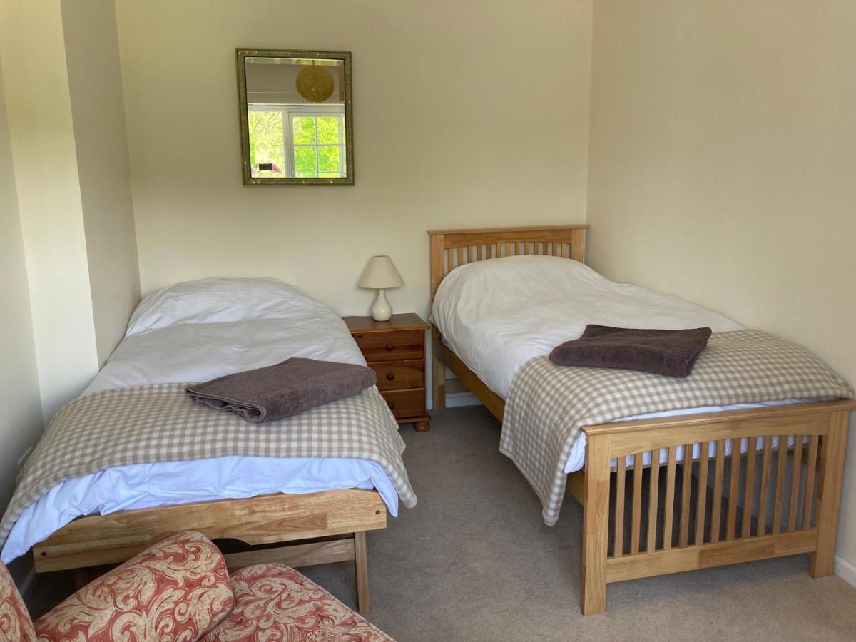 Bed and Breakfast Meadowland Farm Dolton Exterior foto